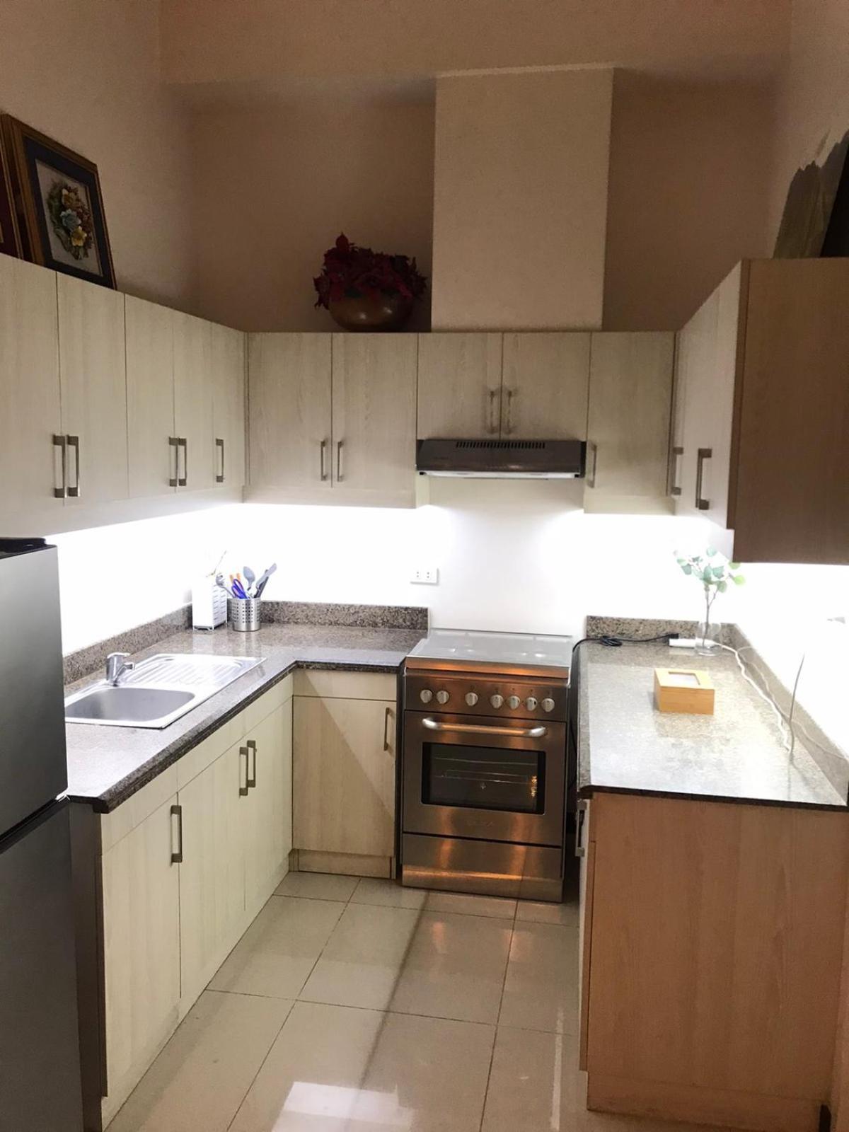 Casa Antonio At Fairway Terraces Family Penthouse 2Br Wi-Fi Nr Golf, Airport, Fort Bgc 马尼拉 外观 照片